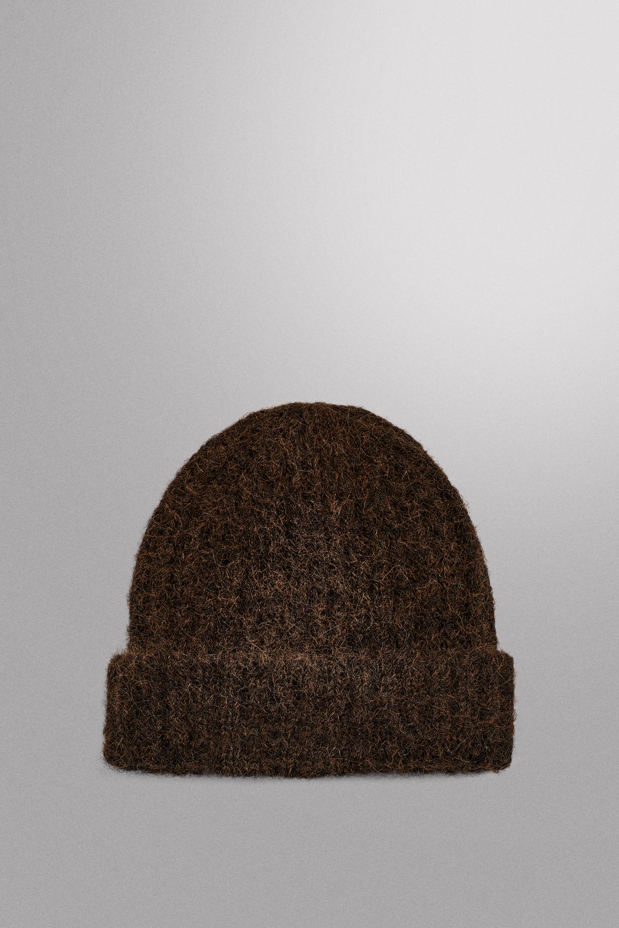 STRUCTURED KNIT HAT